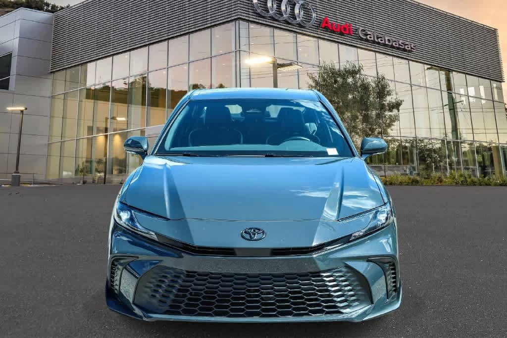 Used 2026 Toyota Camry SE FWD image 2