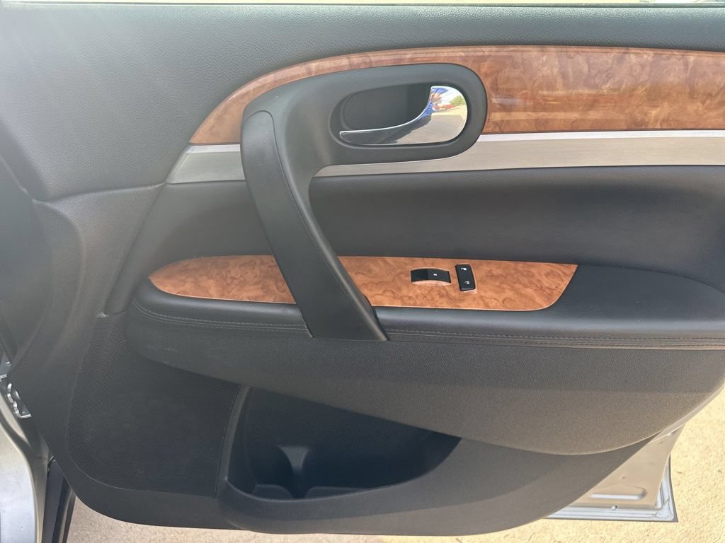 Used 2012 Buick Enclave Leather AWD/4WD image 33