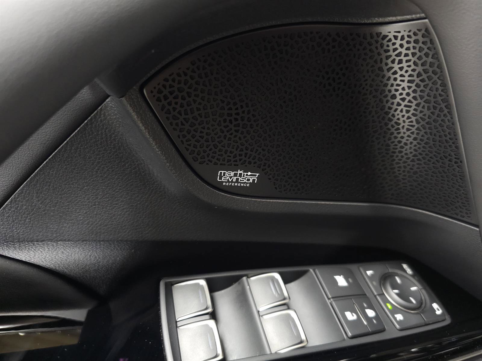 Used 2024 Lexus LX 600 4WD w/ Appearance Package image 17