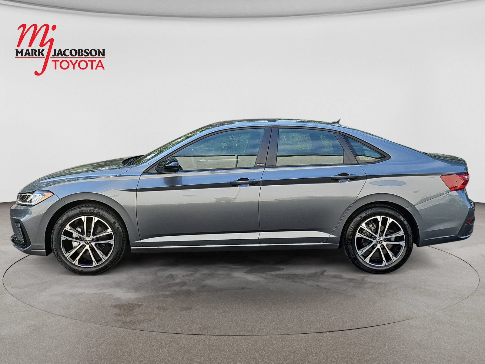 Used 2025 Volkswagen Jetta Sport FWD image 13