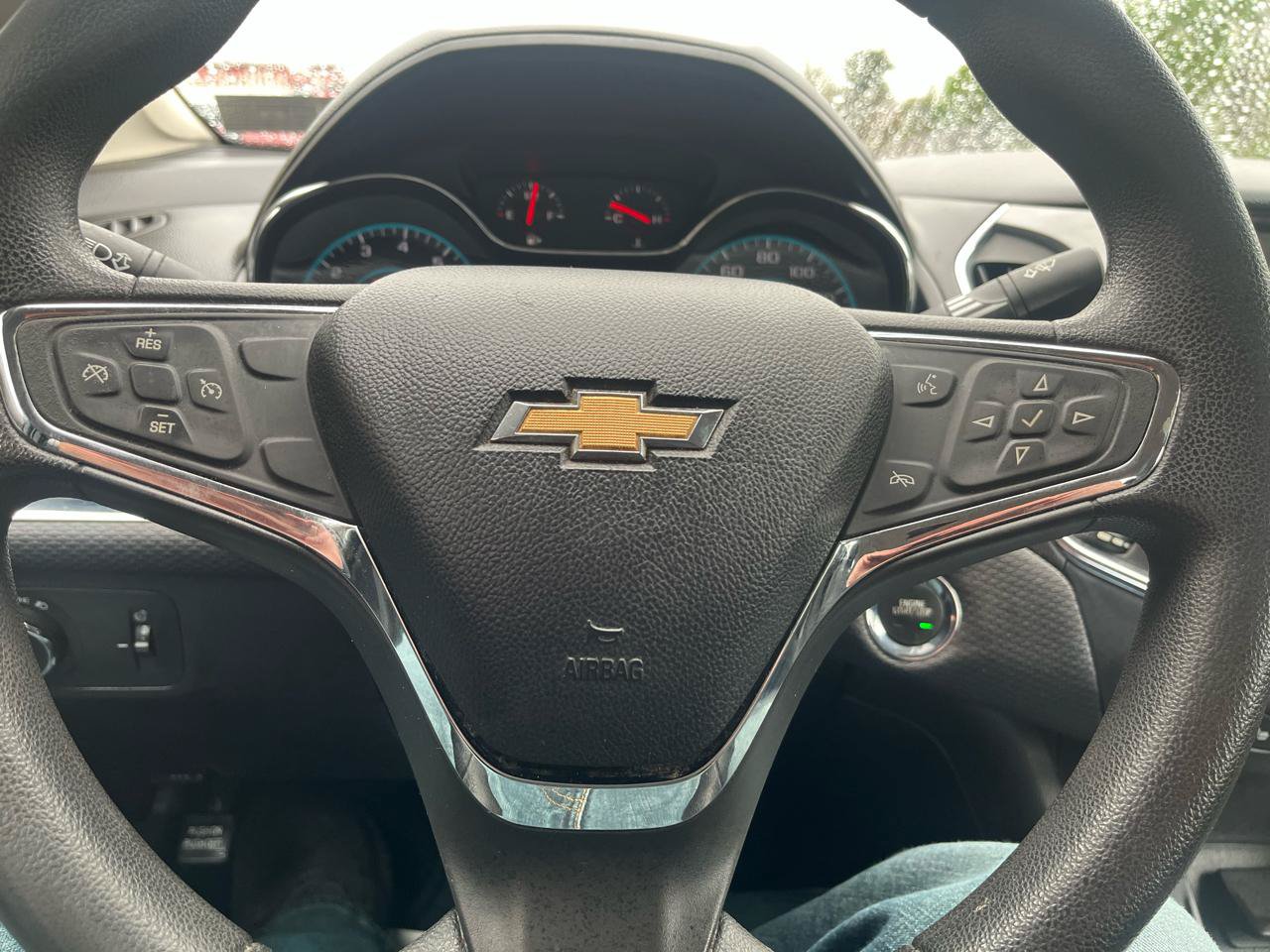 Used 2018 Chevrolet Cruze LT w/ Convenience Package FWD image 21