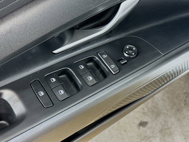 Used 2022 Hyundai Elantra Blue w/ Cargo Package image 16