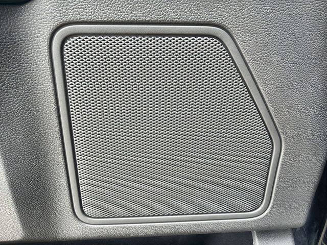 Used 2017 Ford F150 XLT AWD/4WD image 21
