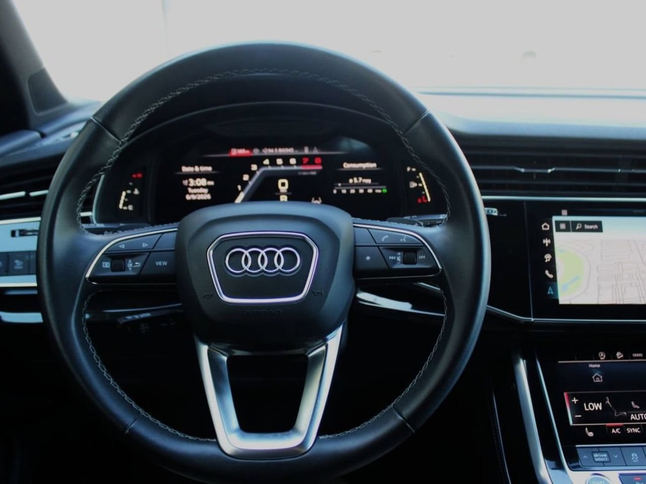 Used 2025 Audi Q7 3.0T Premium Plus AWD/4WD image 38