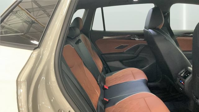 New 2026 Volkswagen Tiguan SEL R-Line AWD/4WD image 15