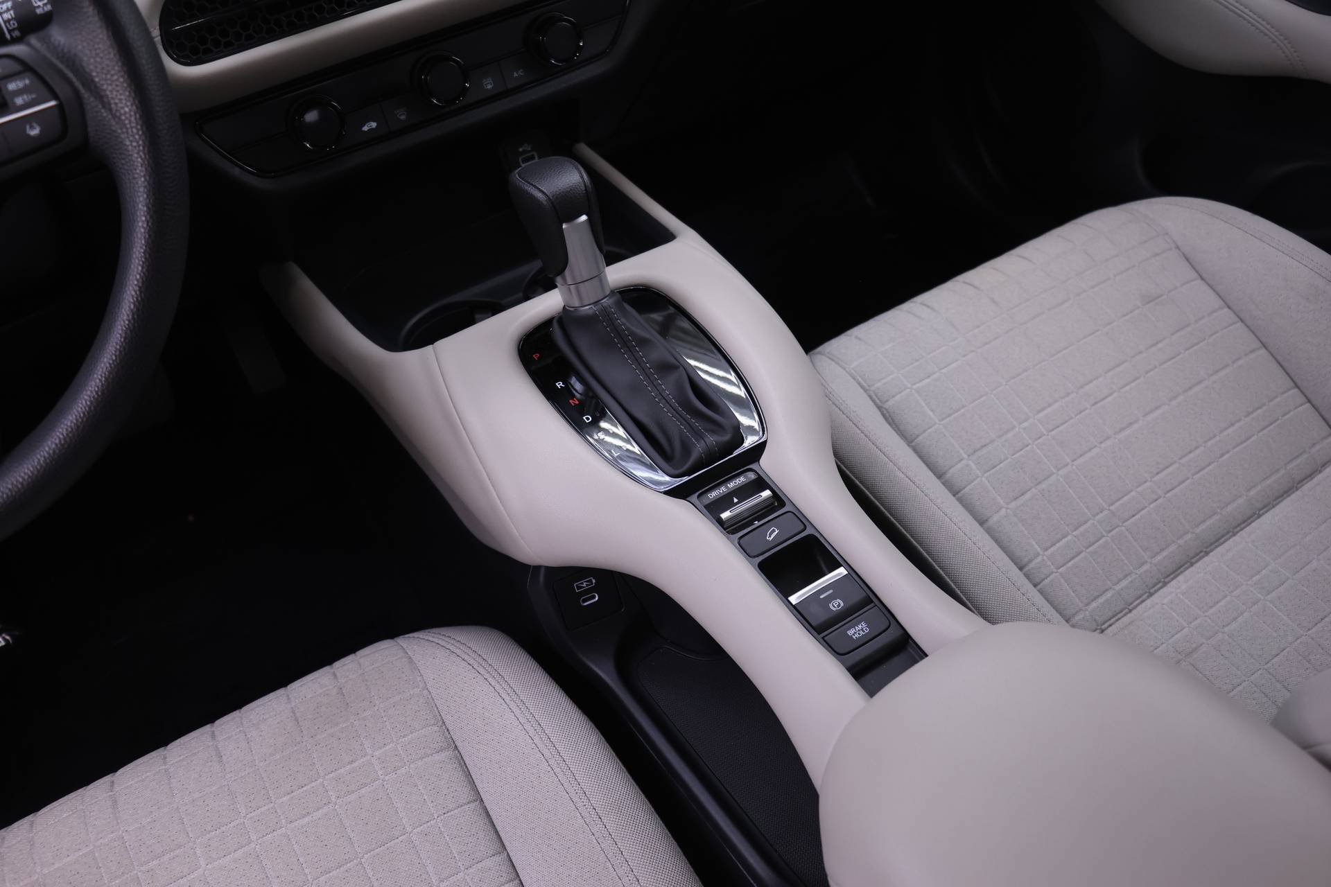Used 2024 Honda HR-V LX image 13