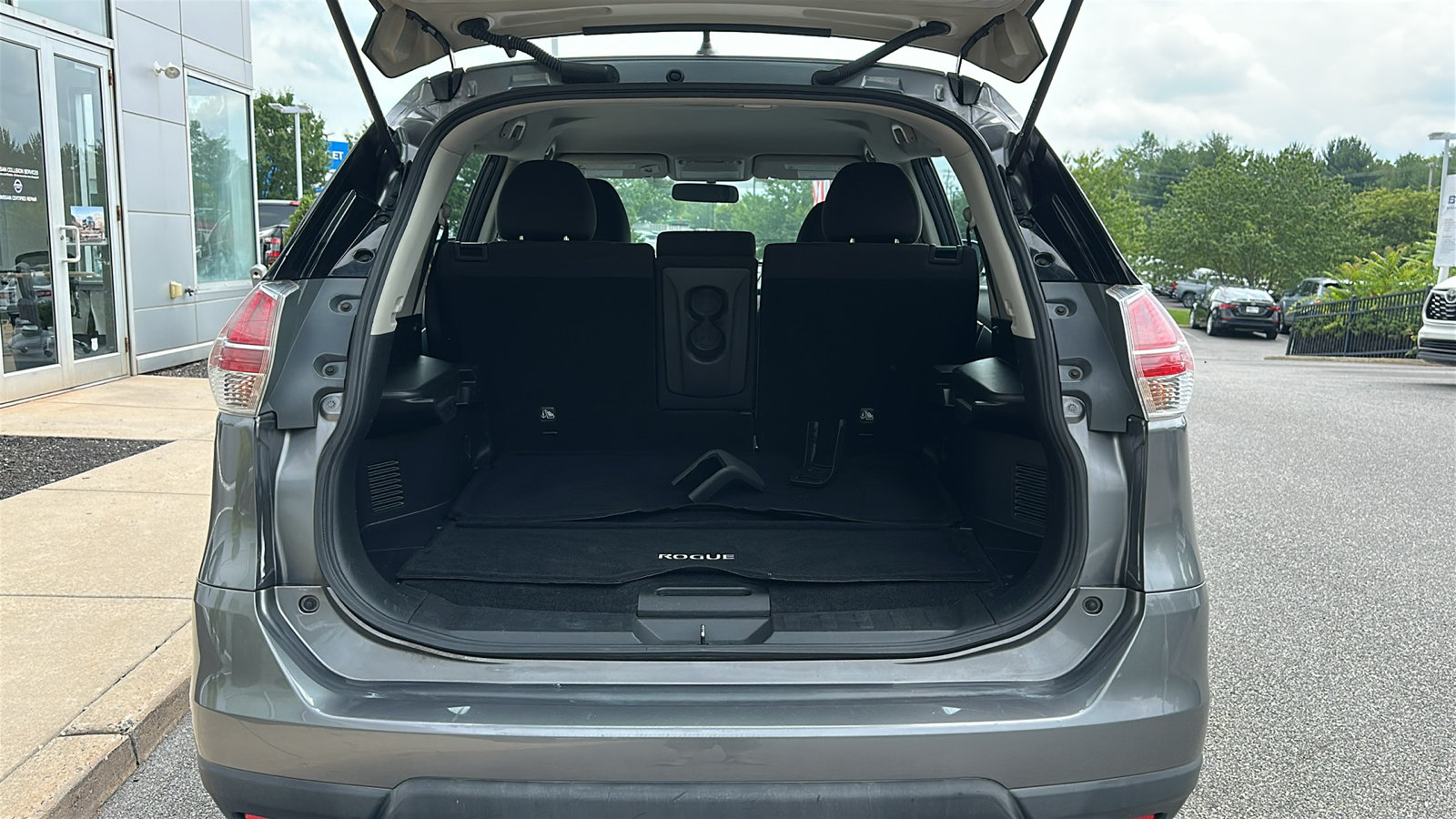 Used 2016 Nissan Rogue S AWD/4WD image 6