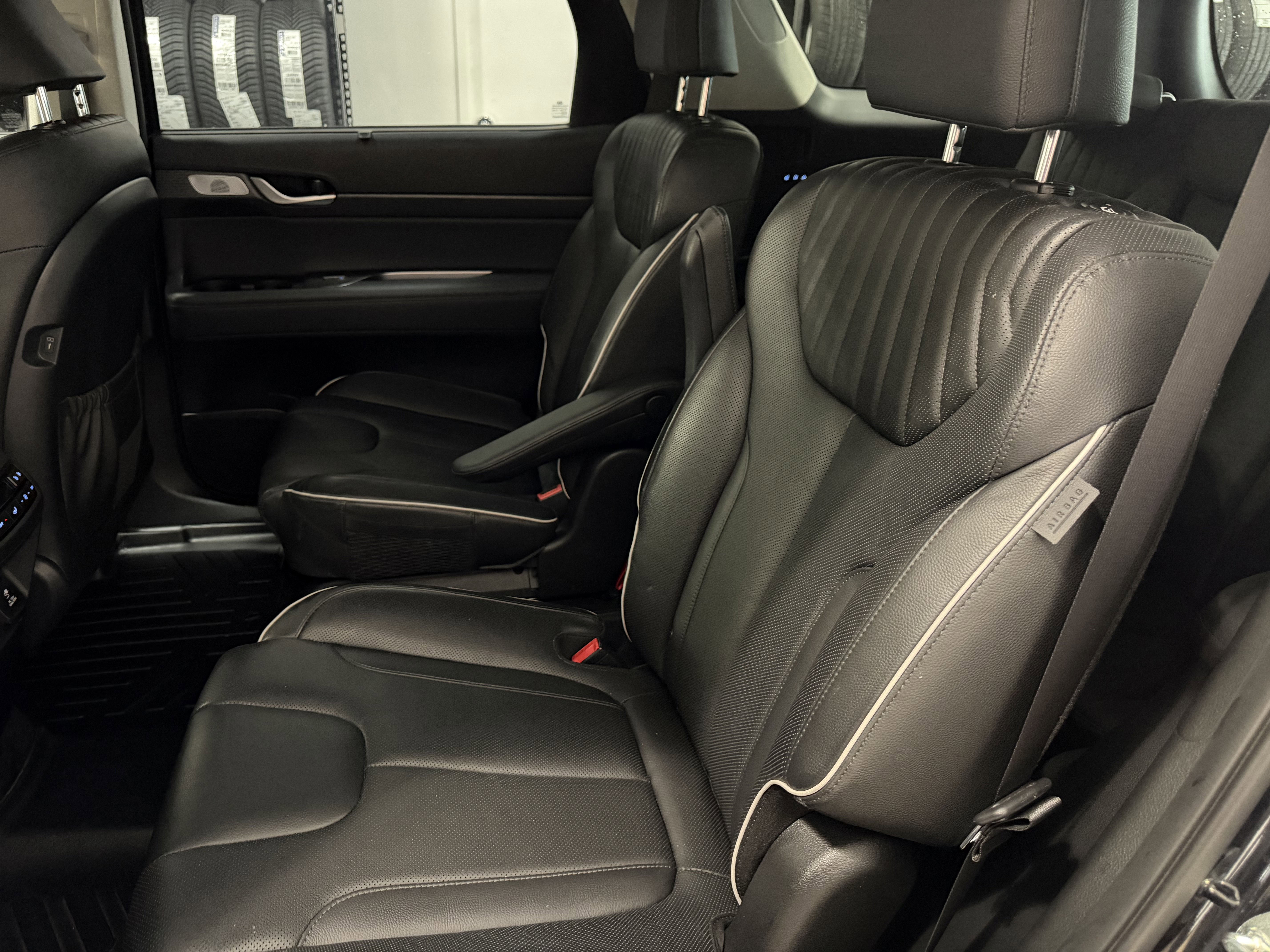 Used 2023 Hyundai Palisade Limited FWD image 30