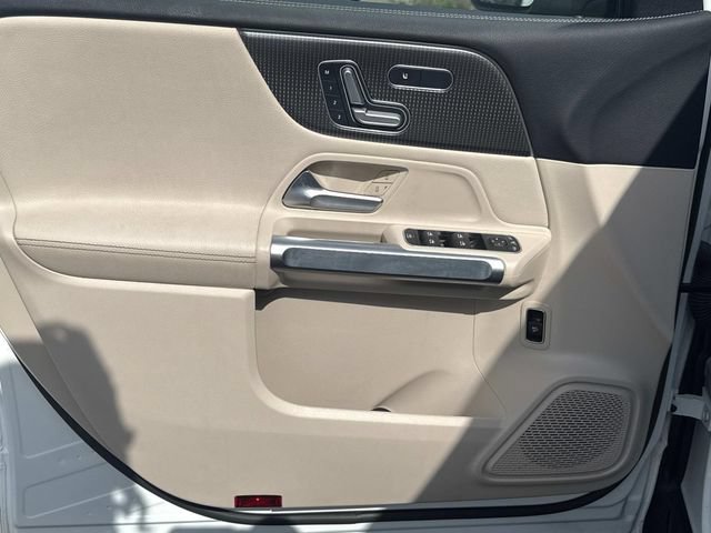 Used 2021 Mercedes-Benz GLB 250 image 24