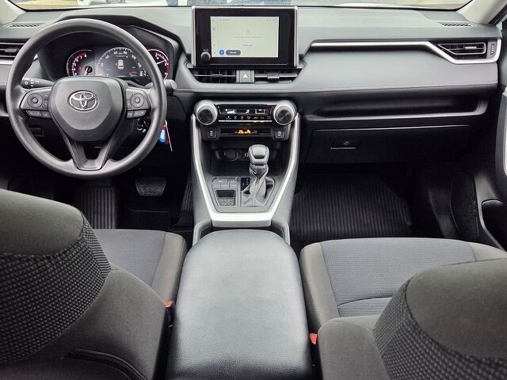 Used 2024 Toyota RAV4 LE FWD image 10
