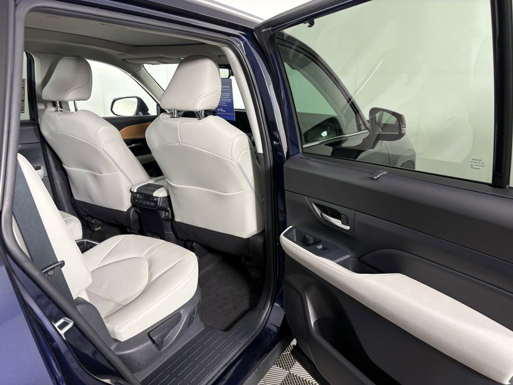 Used 2024 Toyota Grand Highlander Limited image 37