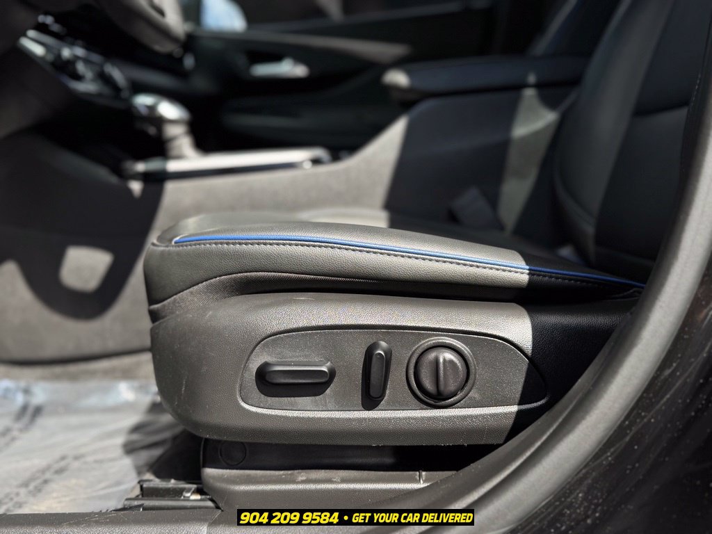 Used 2024 Buick Envista Sport Touring w/ Convenience I Package FWD image 16