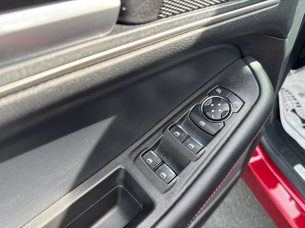 Used 2021 Ford Edge ST-Line AWD/4WD image 26