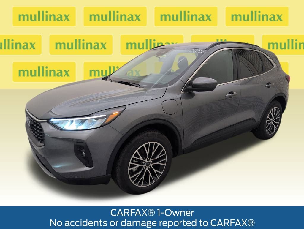 Used 2025 Ford Escape Base image 15