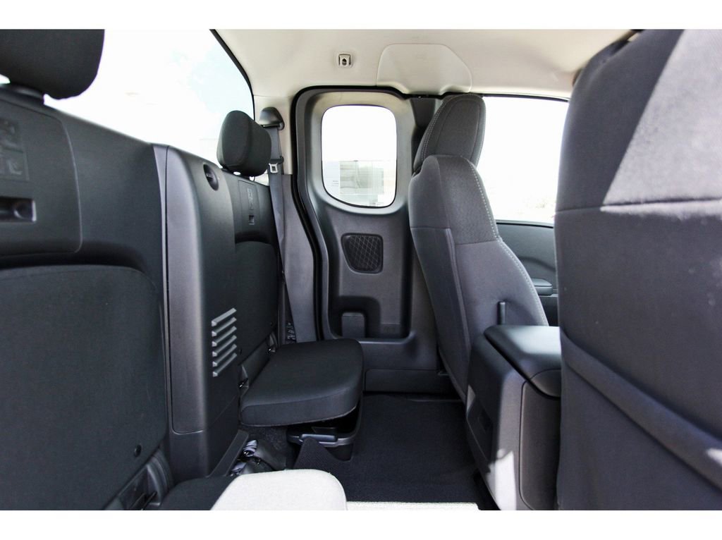 Certified 2024 Nissan Frontier SV w/ Technology Package image 9