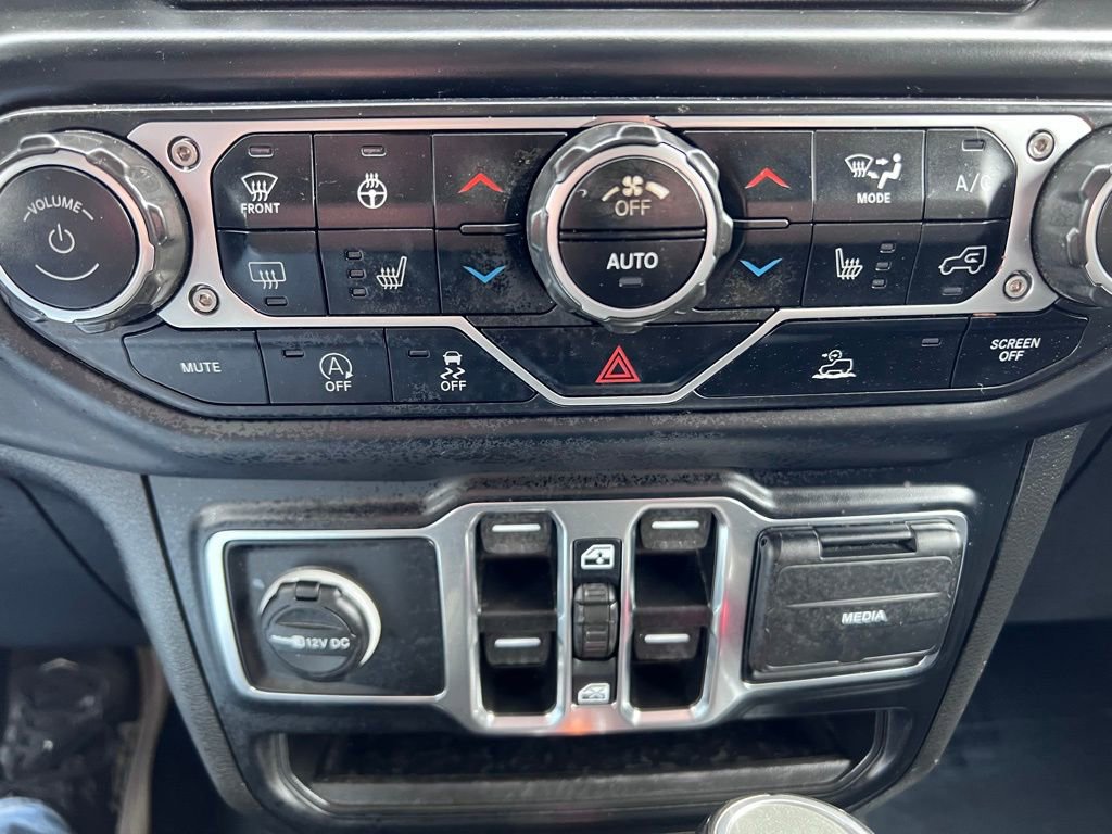 Used 2023 Jeep Wrangler Sahara w/ Cold Weather Group image 35