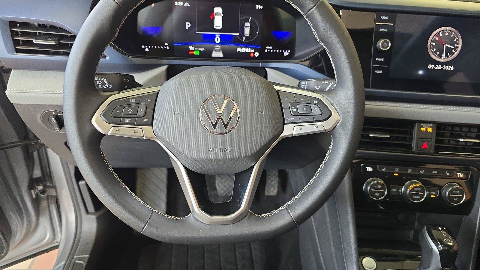 Used 2024 Volkswagen Taos SE AWD/4WD image 27