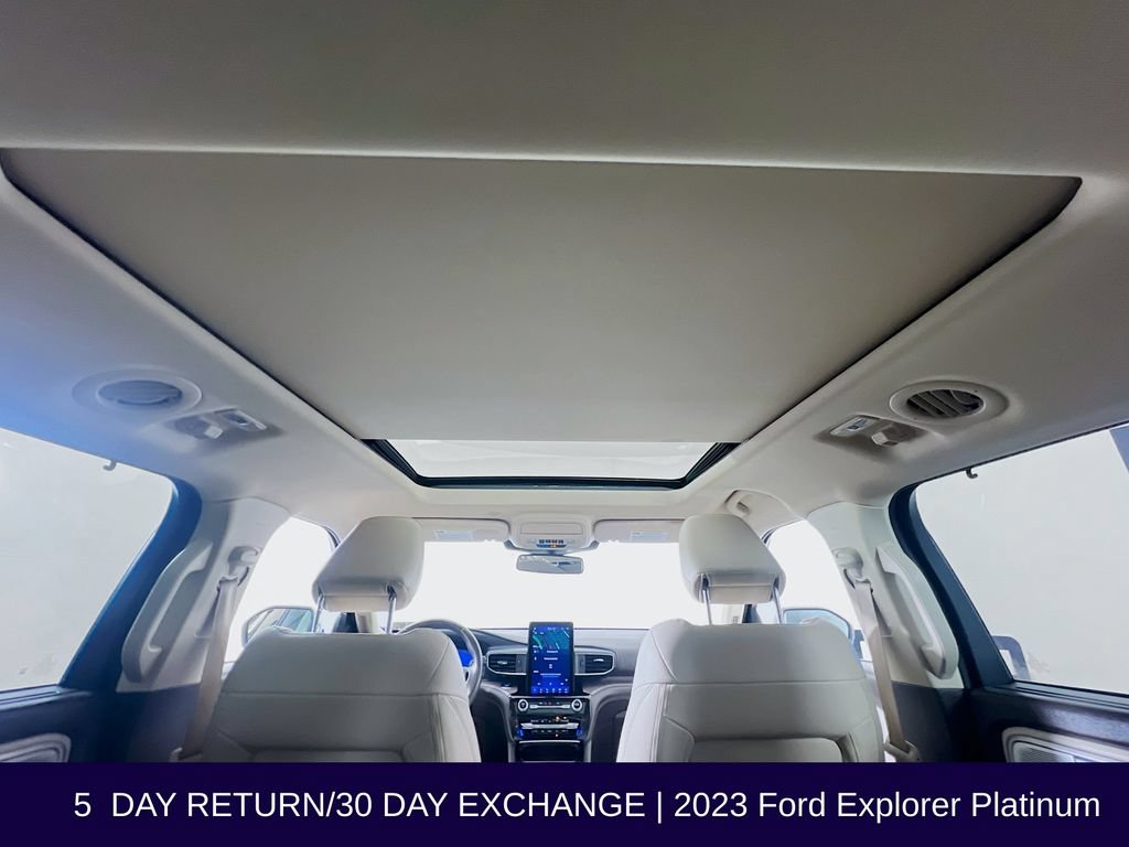 Used 2023 Ford Explorer Platinum w/ Technology Package AWD/4WD image 43