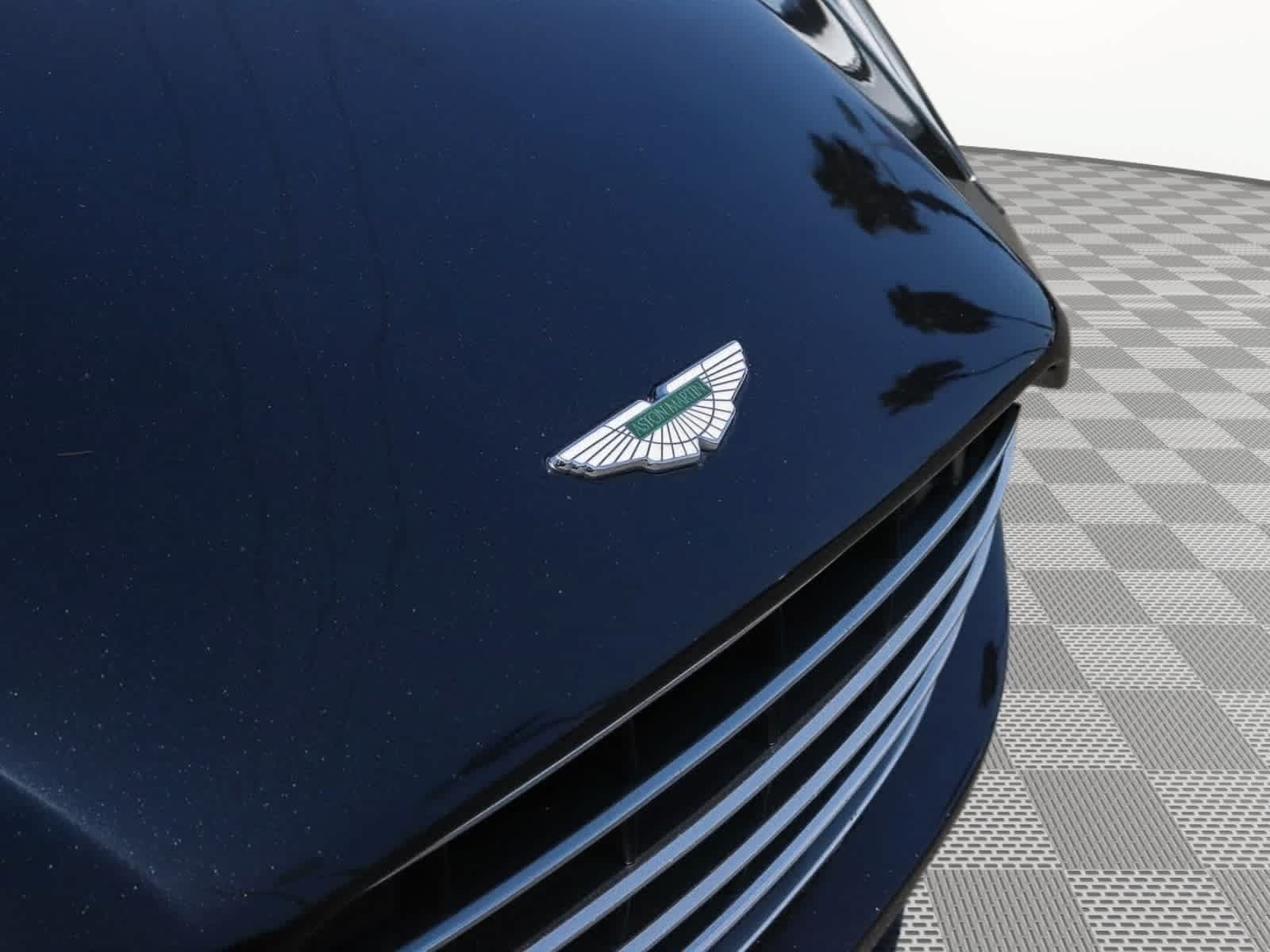 Used 2020 Aston Martin DB11 Coupe RWD image 6