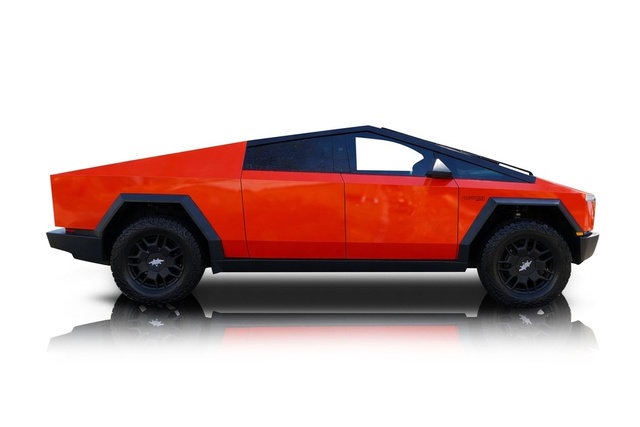 Used 2024 Tesla Cybertruck Cyberbeast AWD/4WD image 2