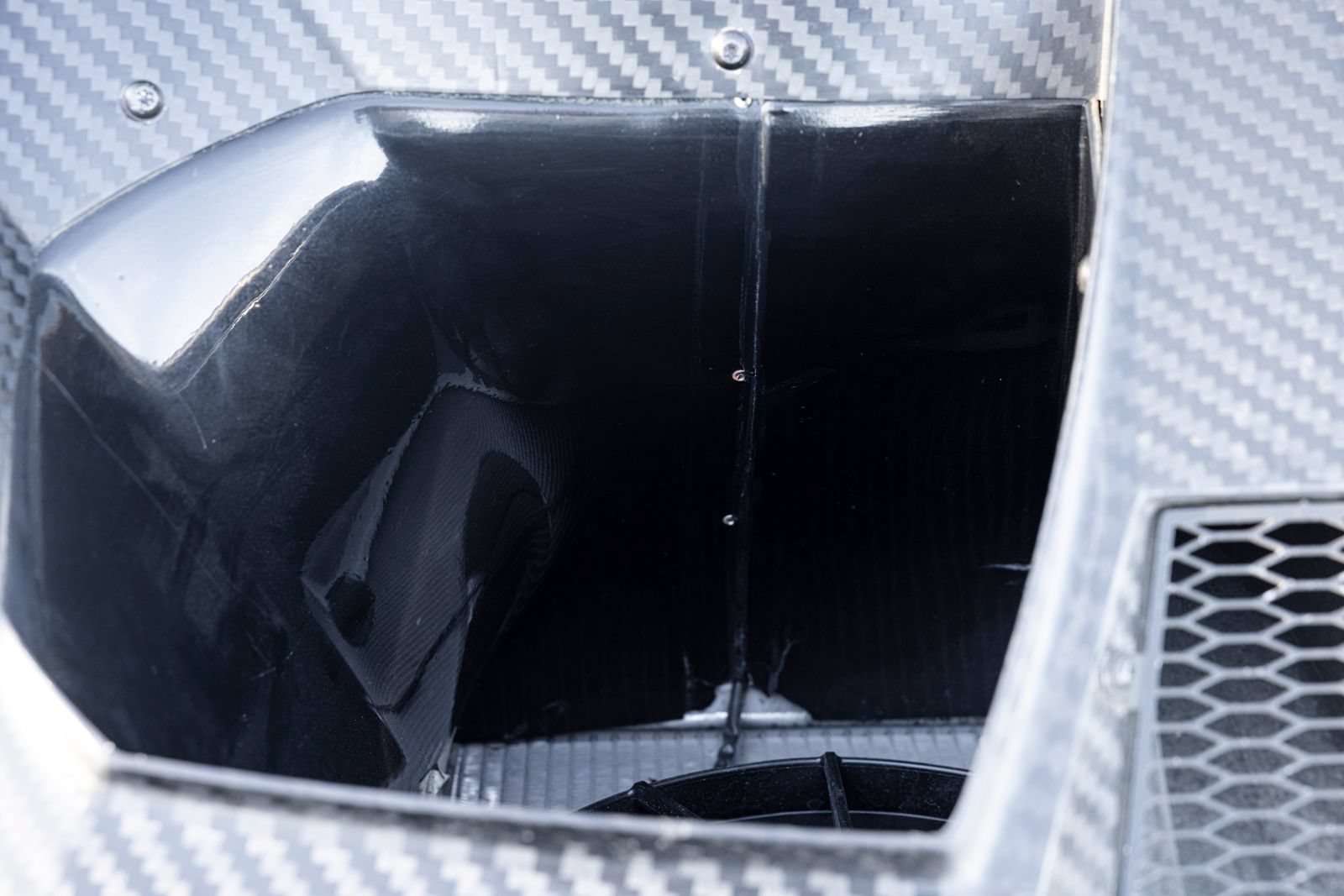 Used 2022 Lamborghini Huracan EVO RWD image 9