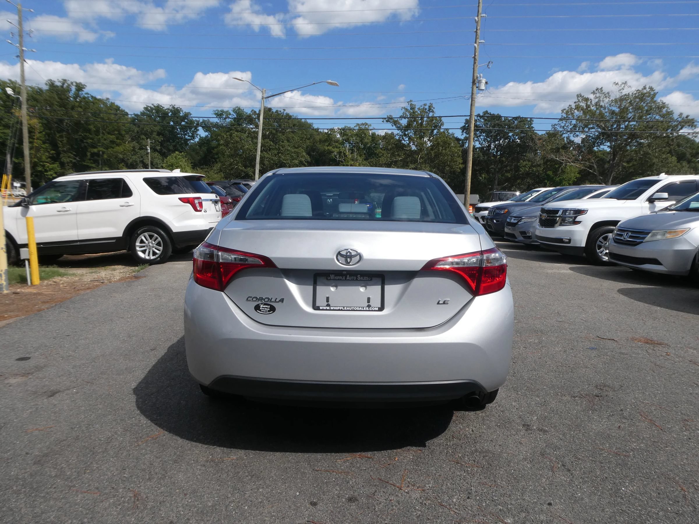 Used 2015 Toyota Corolla LE FWD image 6