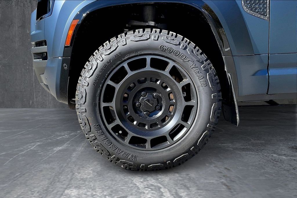 New 2026 Land Rover Defender 110 OCTA image 13