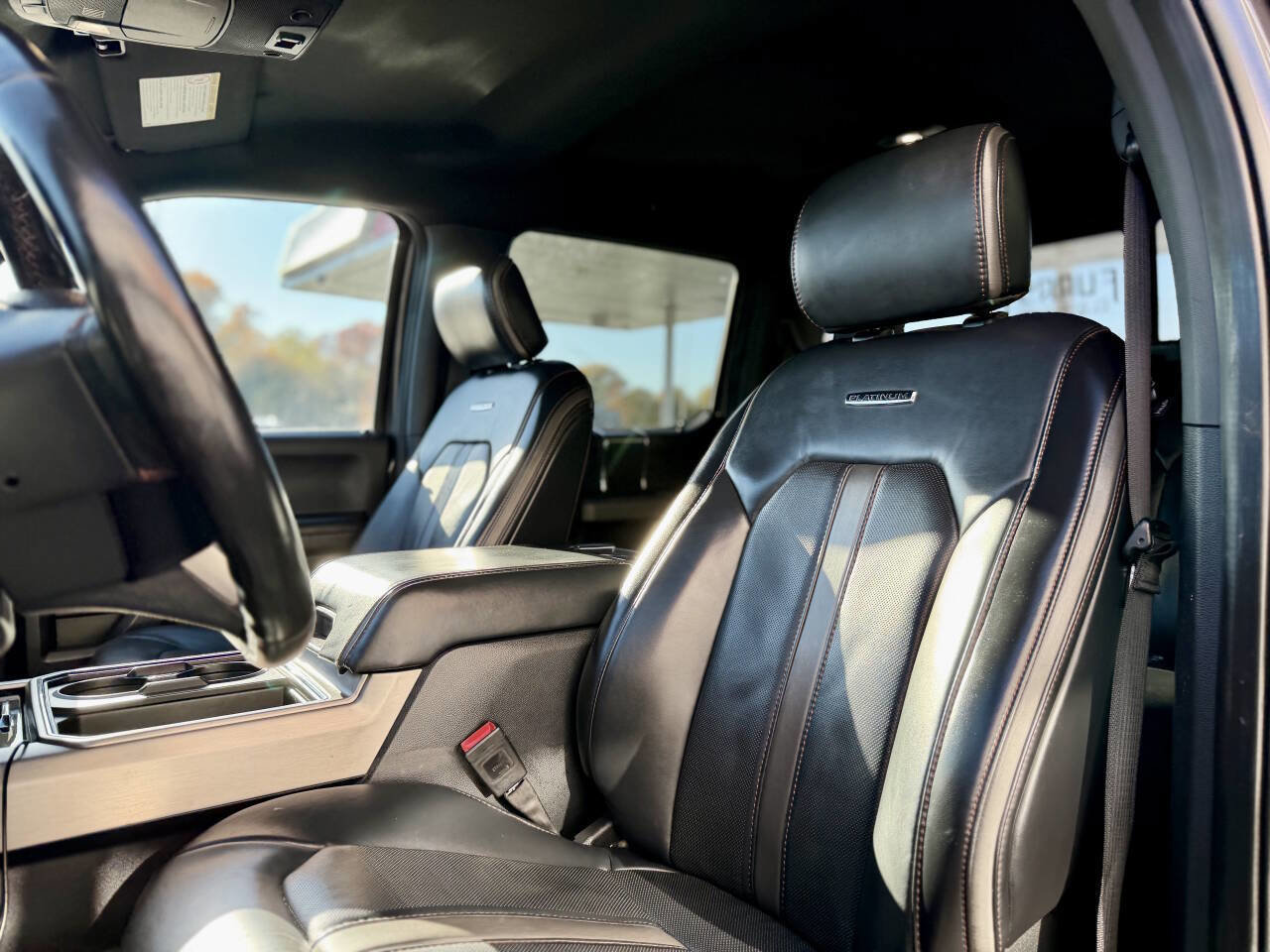 Used 2022 Ford F350 Platinum image 23