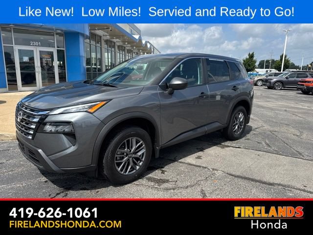 Used 2025 Nissan Rogue S FWD image 2