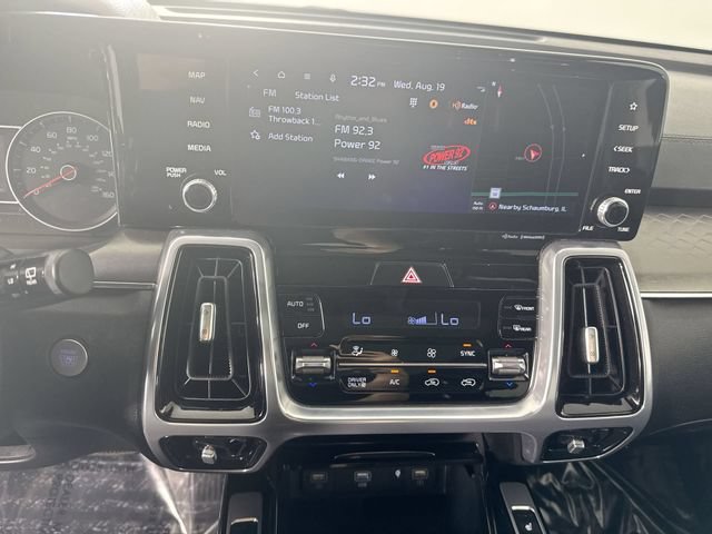 Used 2022 Kia Sorento SX w/ Panoramic Sunroof Package AWD/4WD image 6