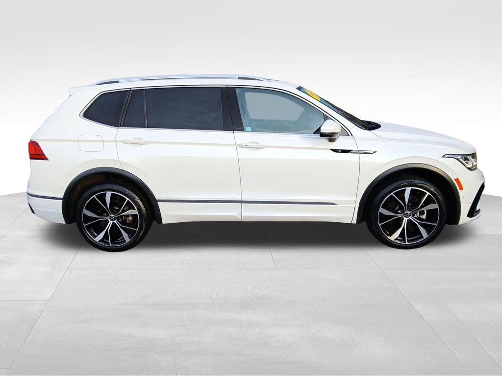 Used 2022 Volkswagen Tiguan SEL R-Line image 14