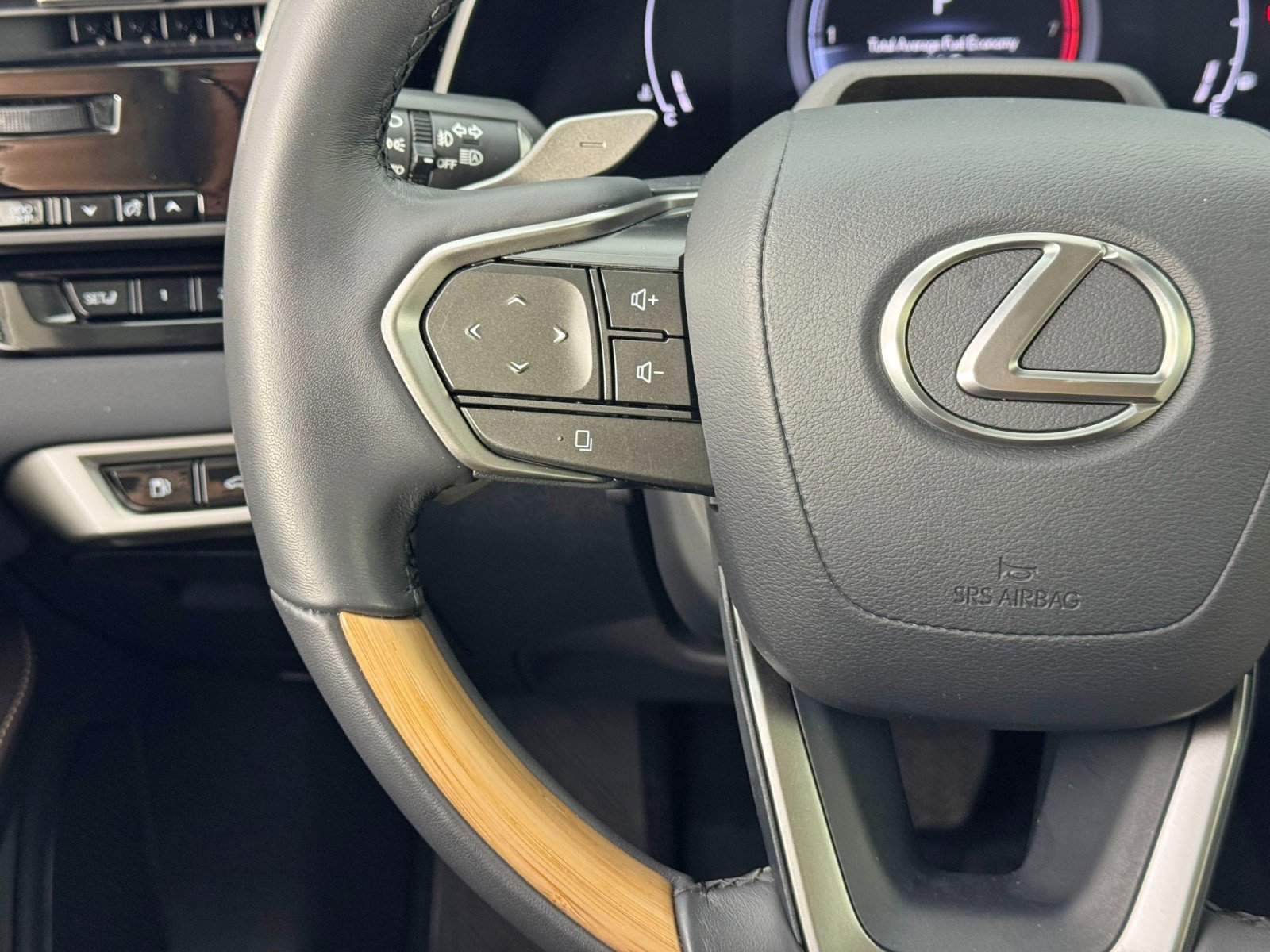 Used 2024 Lexus RX 350 Luxury w/ Convenience Package image 24