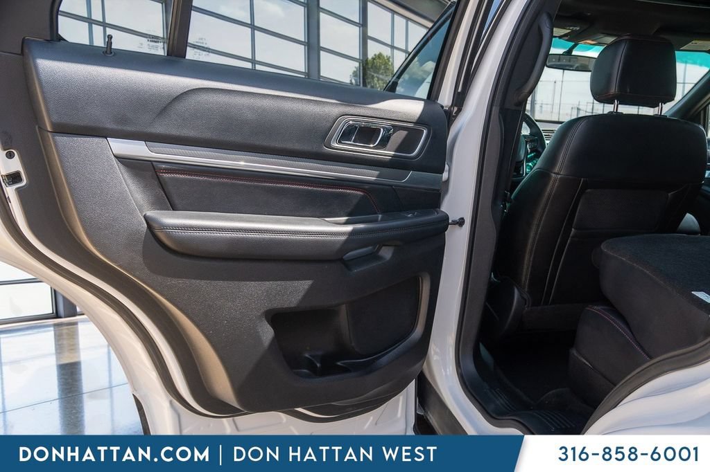 Used 2016 Ford Explorer Sport w/ Equipment Group 401A AWD/4WD image 22