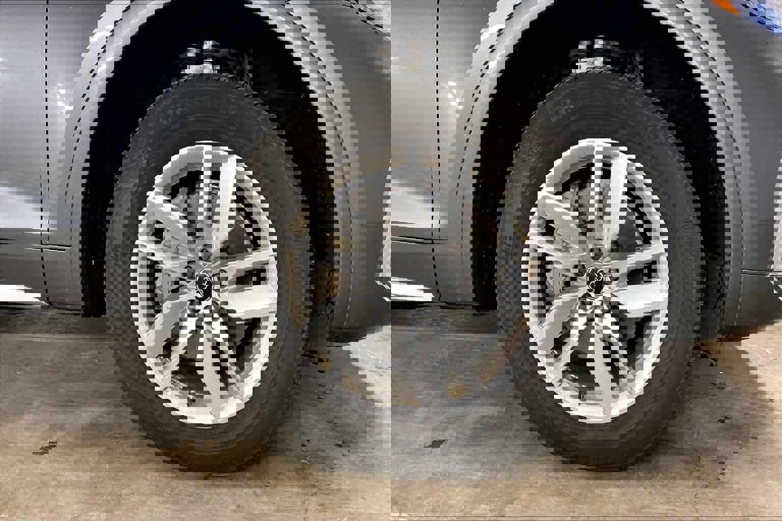 Used 2023 Audi Q5 2.0T Premium w/ Convenience Package image 12