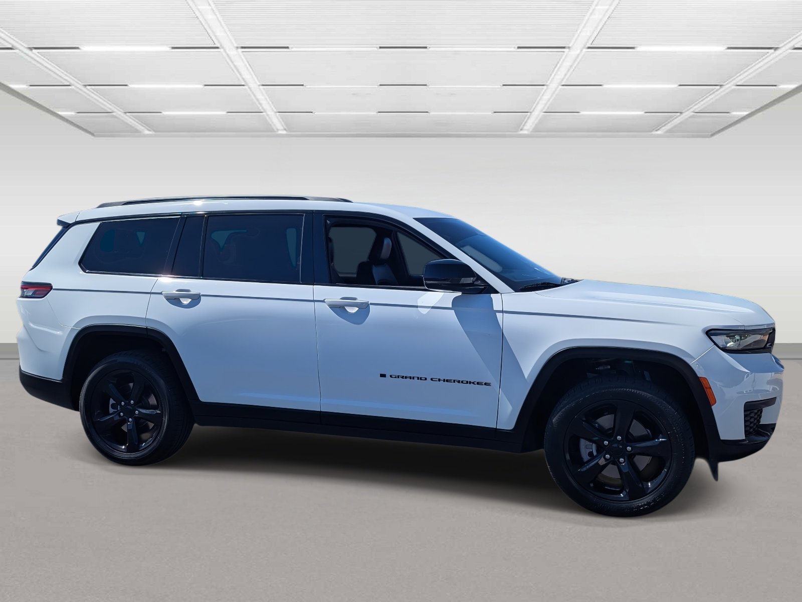 Used 2021 Jeep Grand Cherokee L Altitude image 5