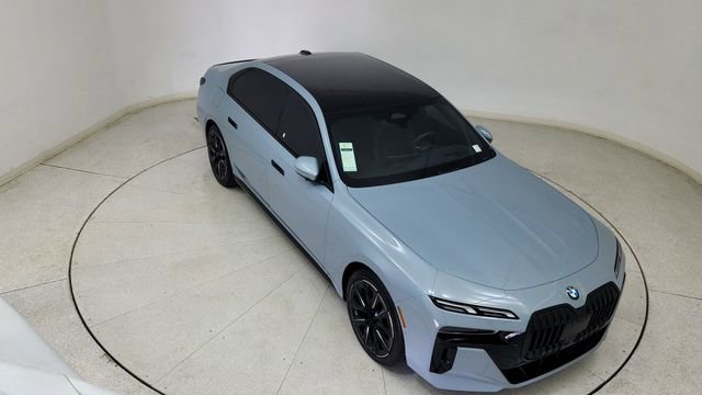 Used 2024 BMW 740i xDrive w/ Premium Package image 82