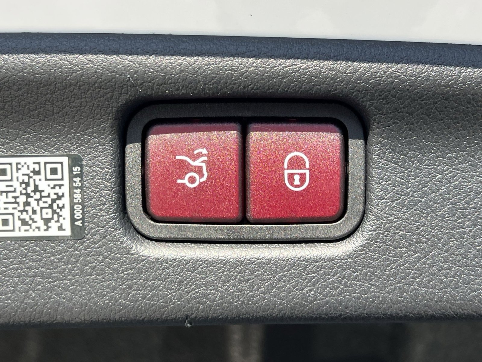 Certified 2024 Mercedes-Benz C 300 4MATIC Sedan image 25