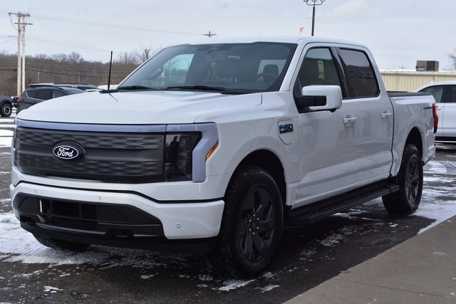 Used 2024 Ford F150 Lightning Lariat image 12