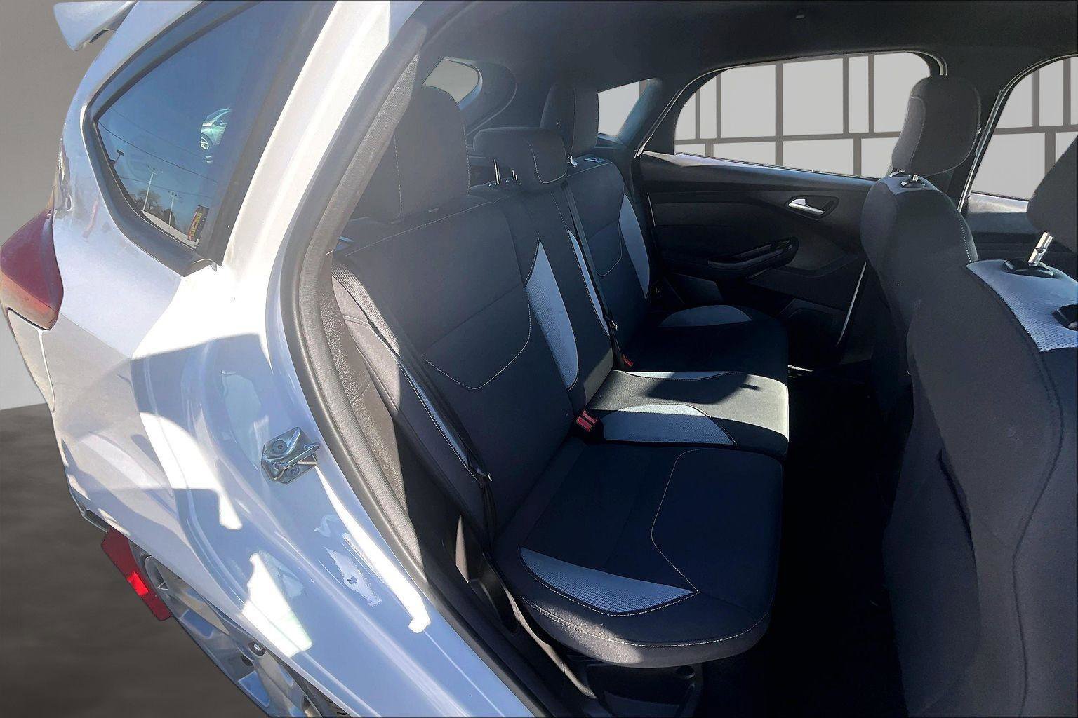 Used 2018 Ford Focus ST FWD image 26