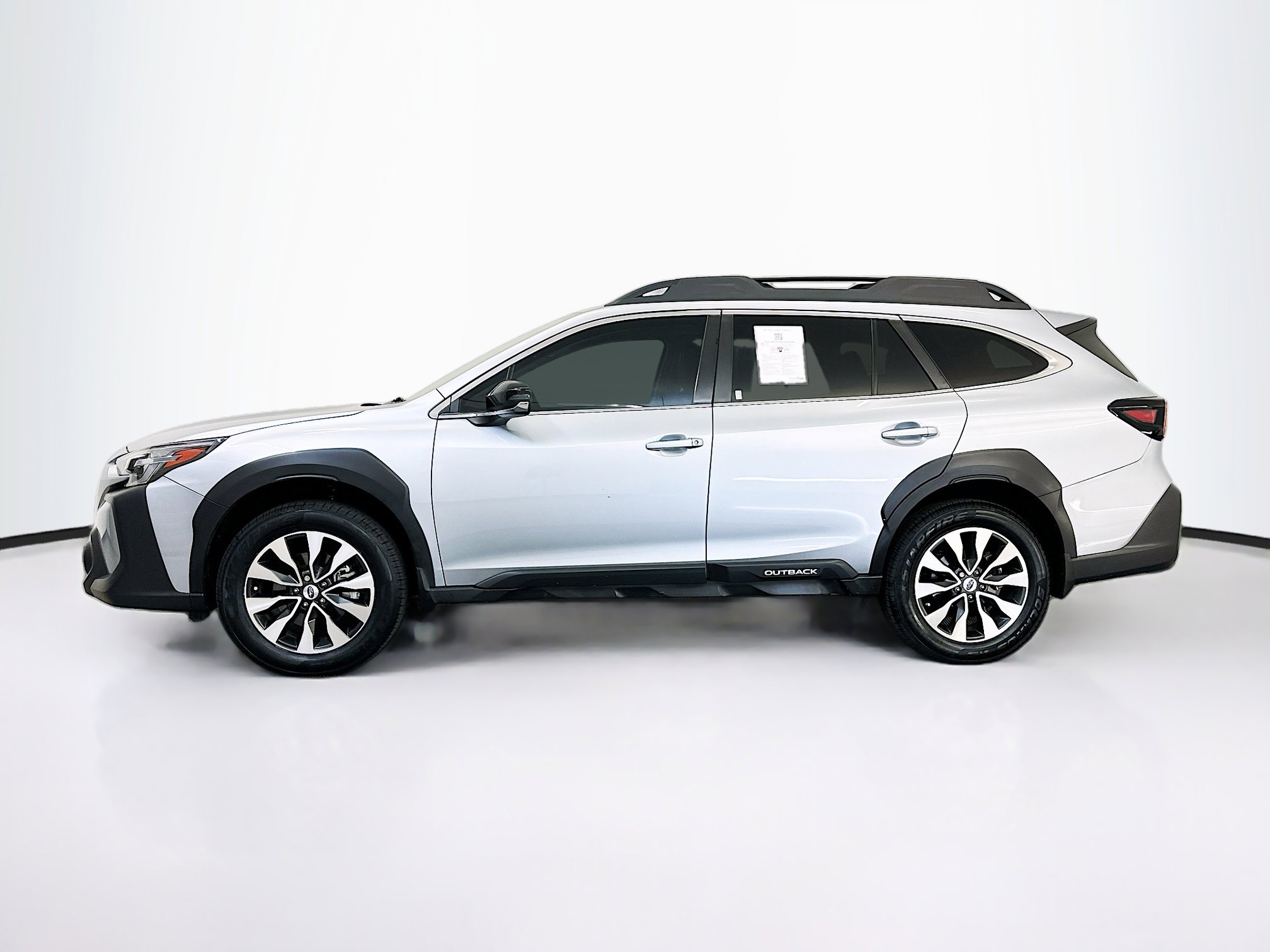 Used 2023 Subaru Outback Limited XT AWD/4WD image 4