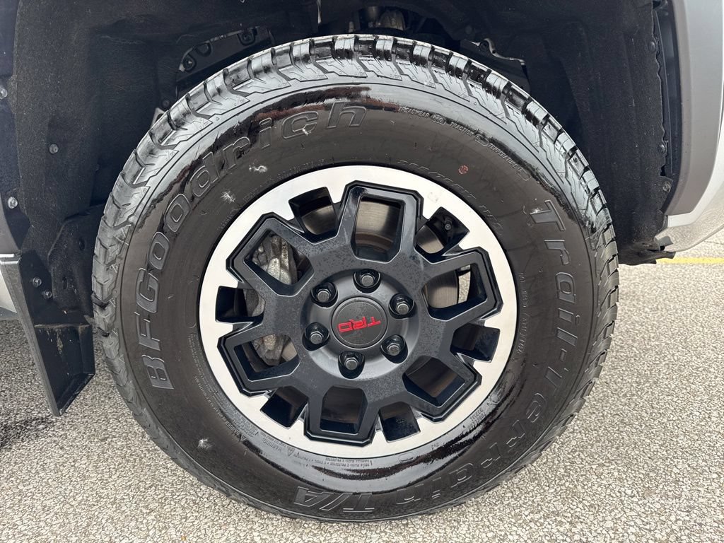 Used 2024 Toyota Tacoma TRD Off-Road AWD/4WD image 48