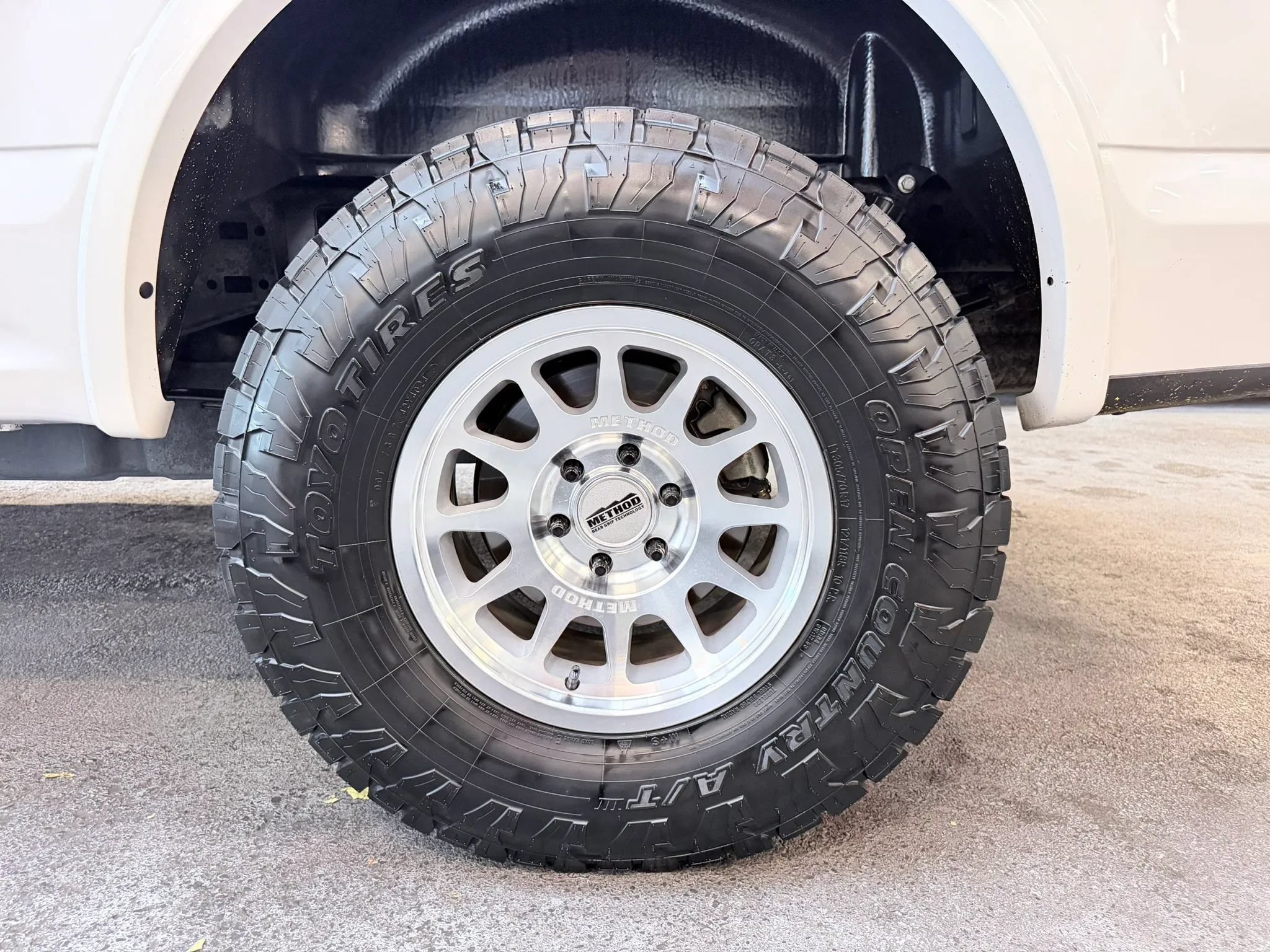 Used 2018 Ford F150 Platinum w/ Equipment Group 701A Luxury AWD/4WD image 11