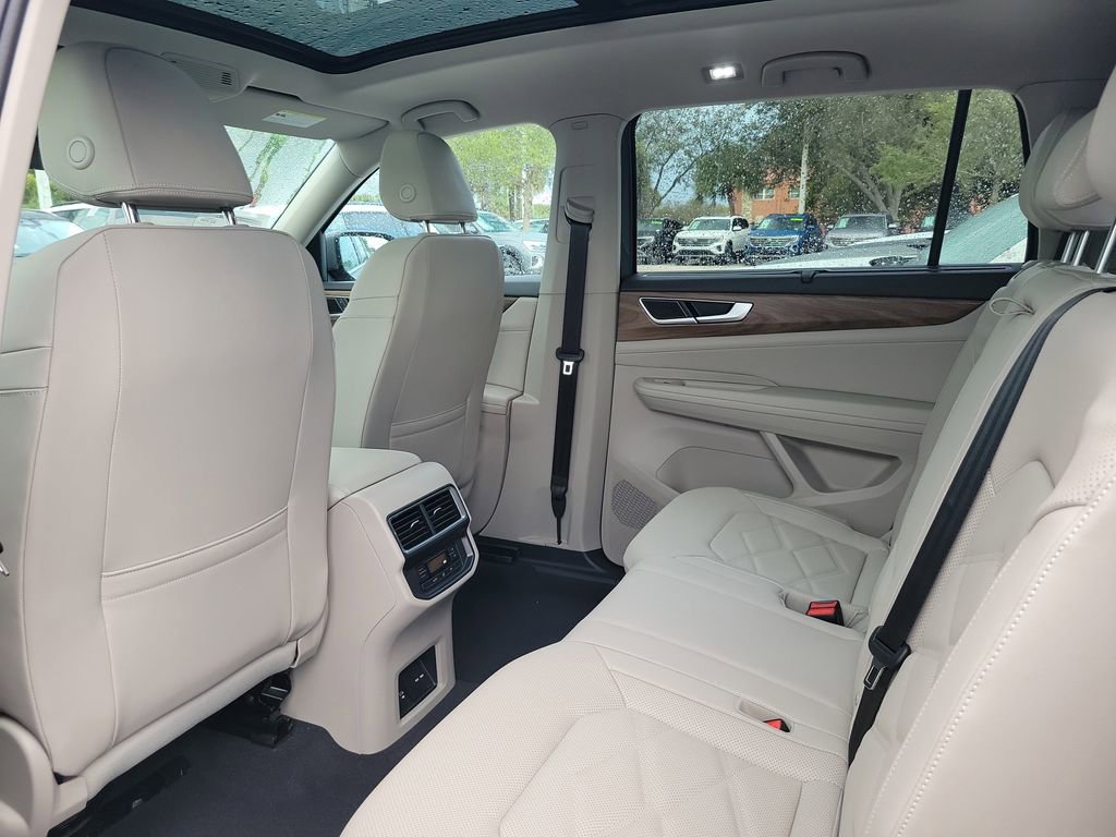 New 2026 Volkswagen Atlas SE image 5