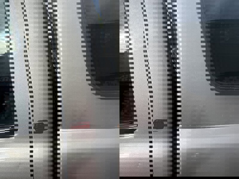 Used 2001 Chevrolet Silverado 2500 4x4 Crew Cab image 22