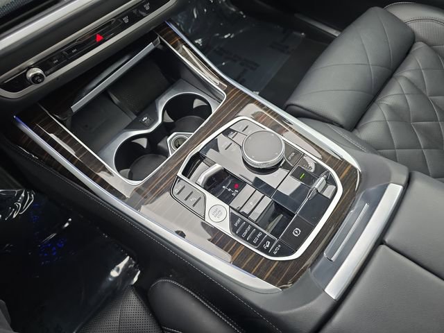 Used 2024 BMW X7 xDrive40i AWD/4WD image 29
