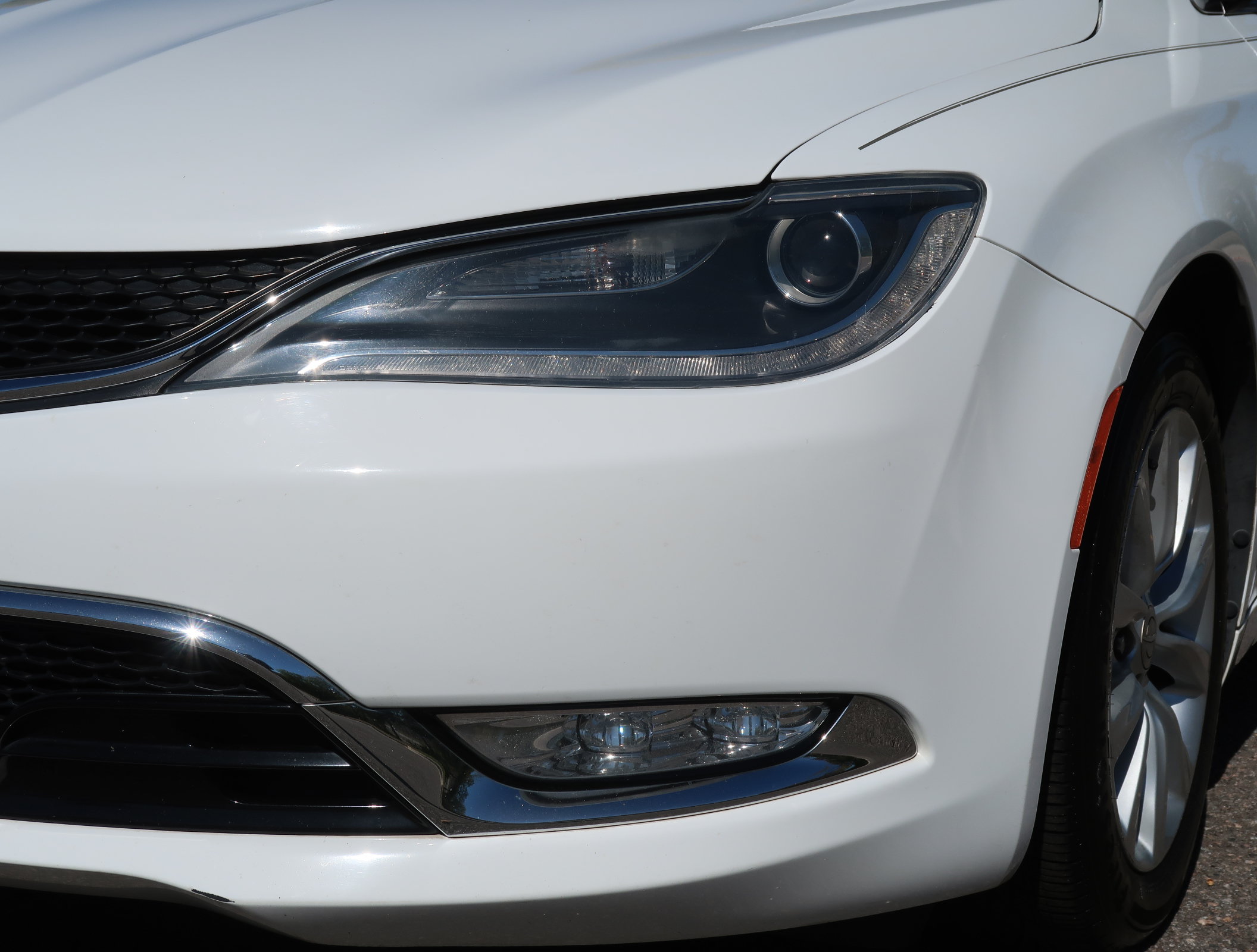 Used 2015 Chrysler 200 C w/ Navigation & Sound Group I FWD image 4