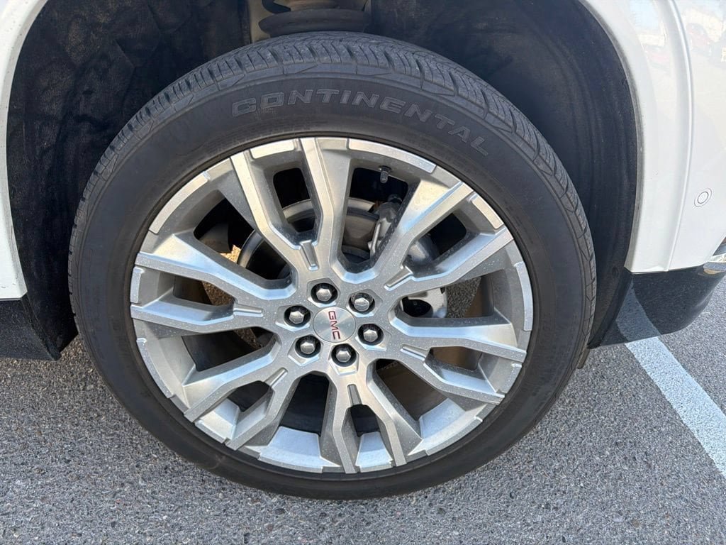 Certified 2024 GMC Acadia Denali w/ Super Cruise Package AWD/4WD image 7