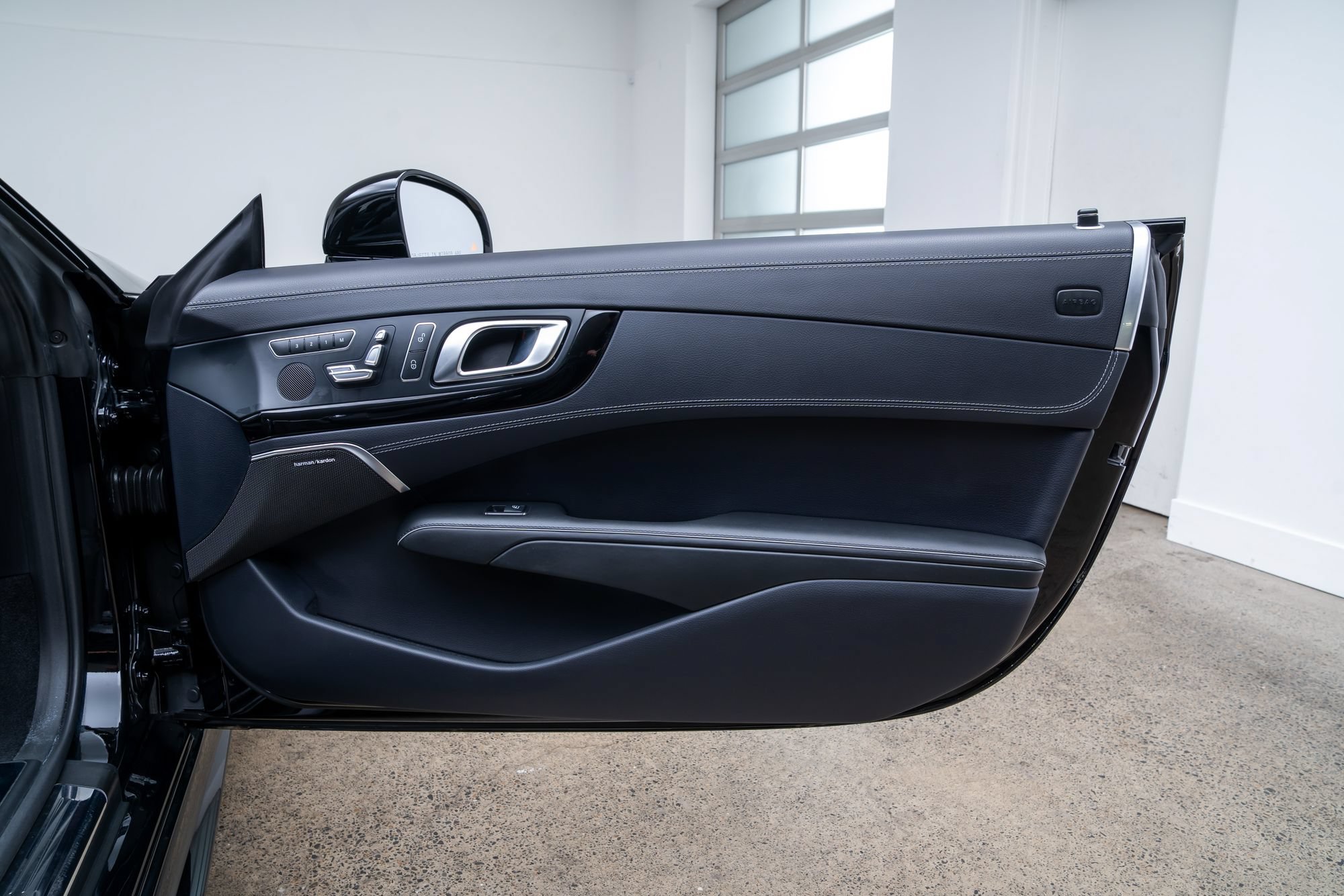 Used 2019 Mercedes-Benz SL 550 image 19