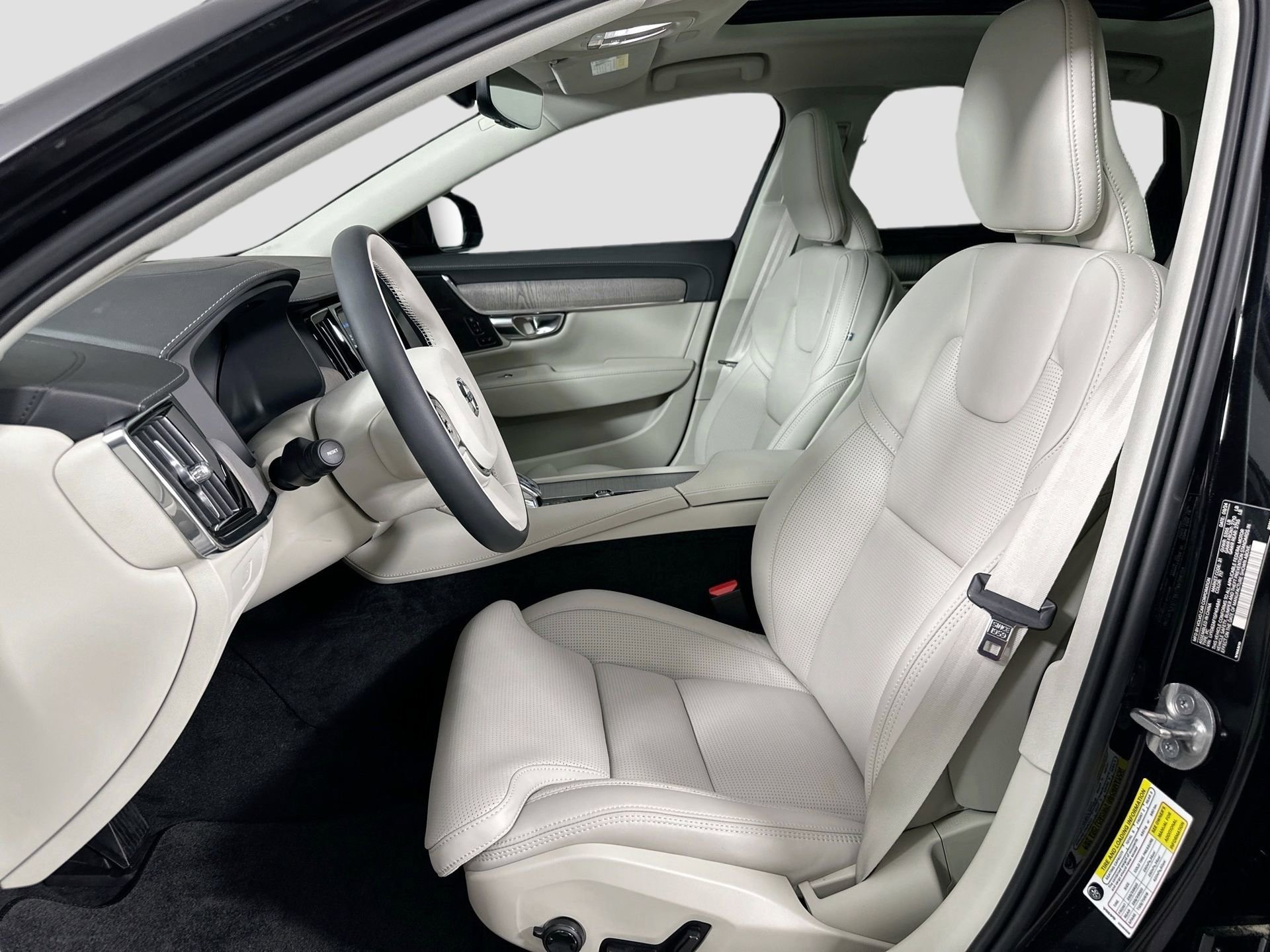 New 2025 Volvo S90 B6 Ultra w/ Lounge Package image 22