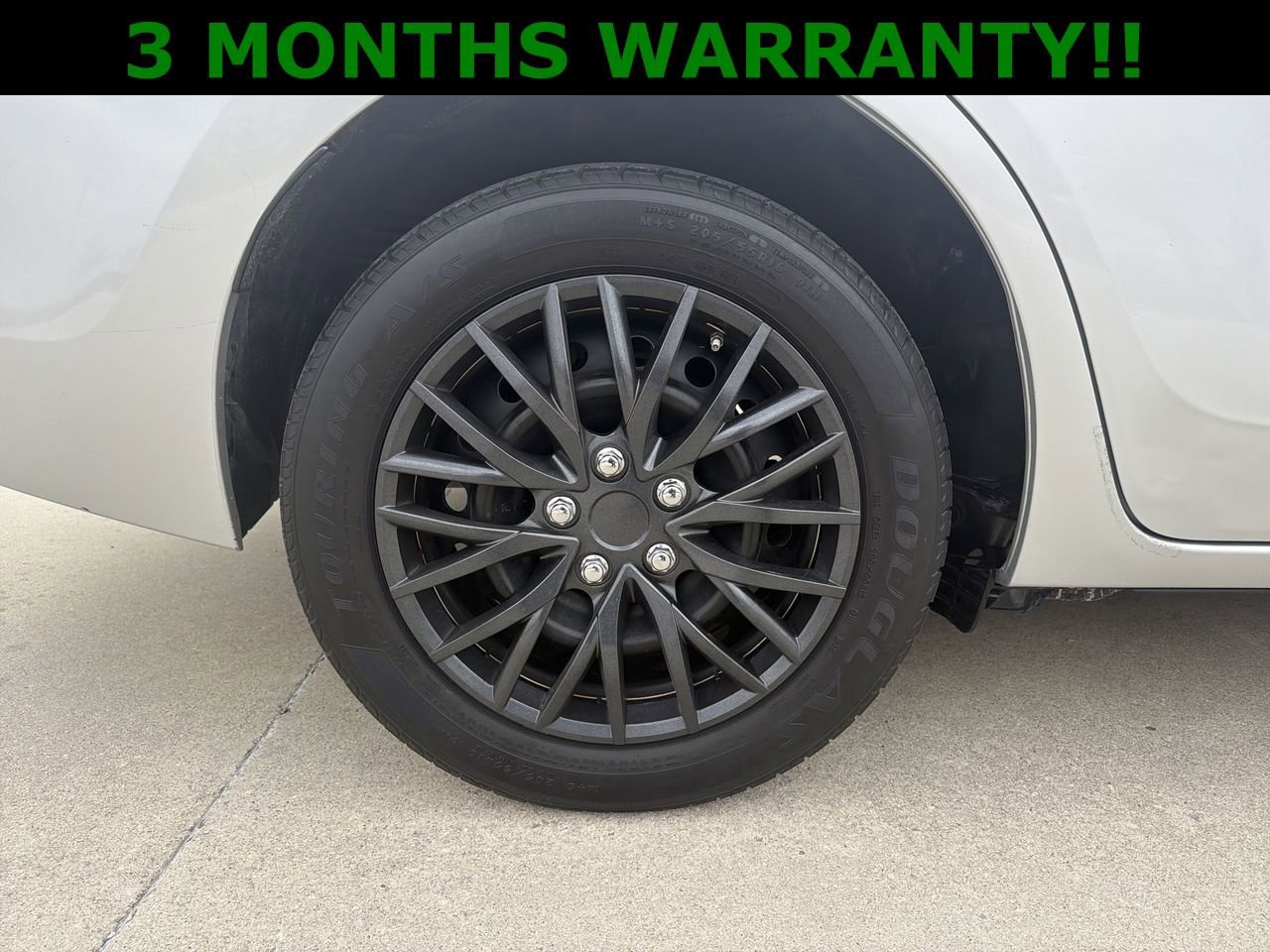 Used 2016 Toyota Corolla LE image 30